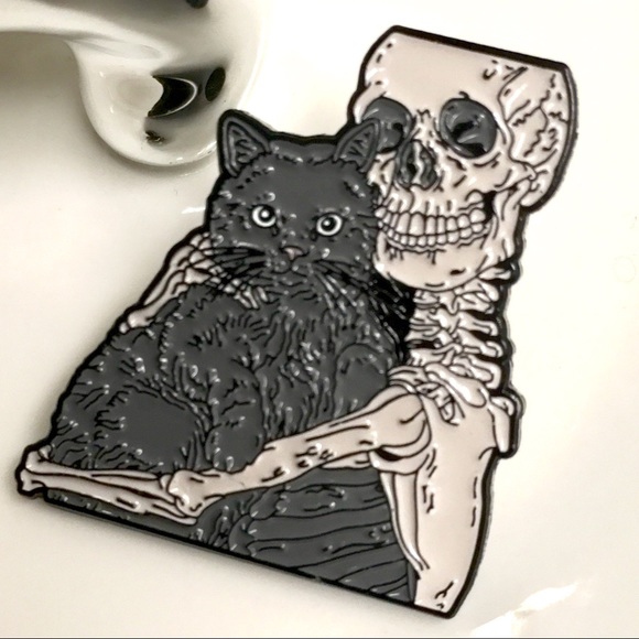 Hot Topic Jewelry - Skeleton & Kitty Cat grey enamel & metal pin NWT